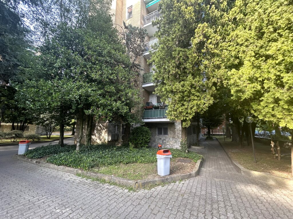 TRILOCALE ROZZANO - VIA TAGLIAMENTO 20
