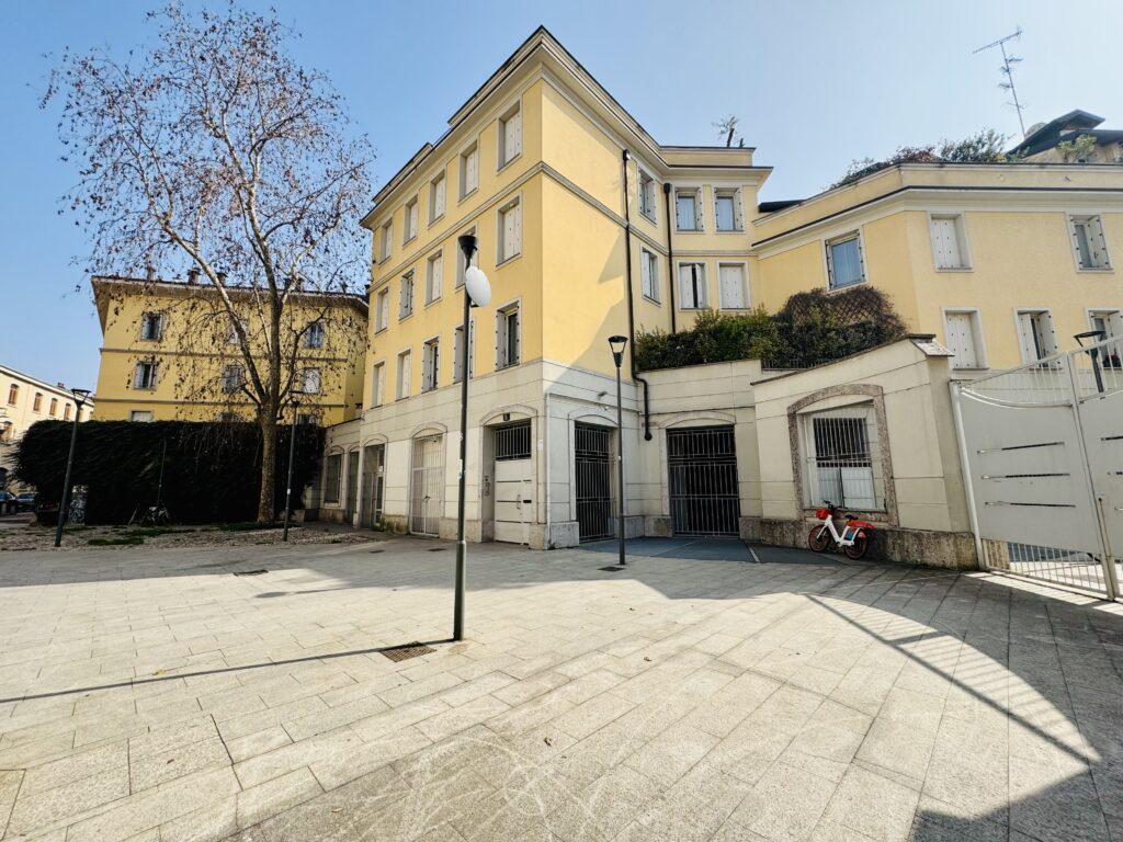 Via Magolfa 5 Milano - 3 locali