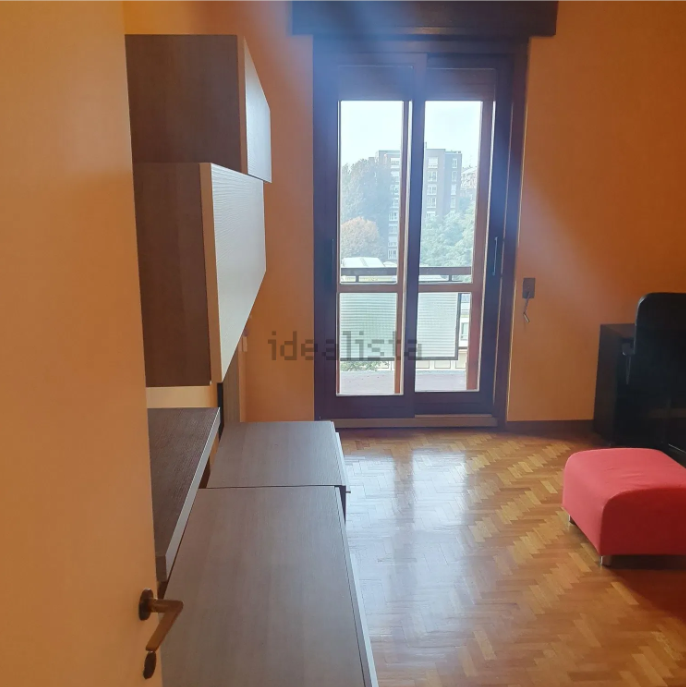 due locali Milano-Zona Lorenteggio
