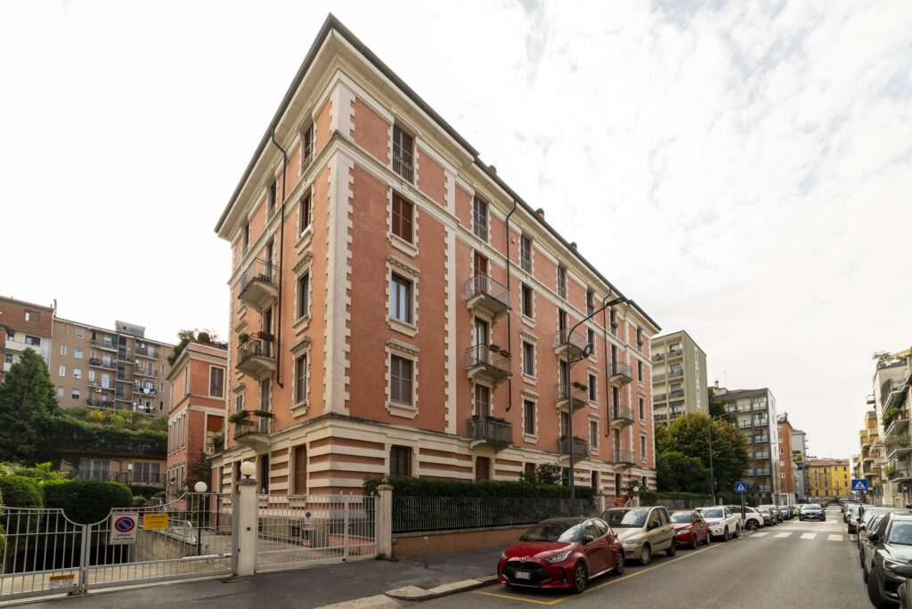 4 LOCALI MILANO ZONA DE ANGELI