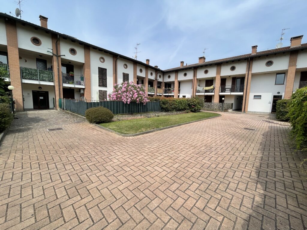 bilocale vermezzo via ponti carmine 10