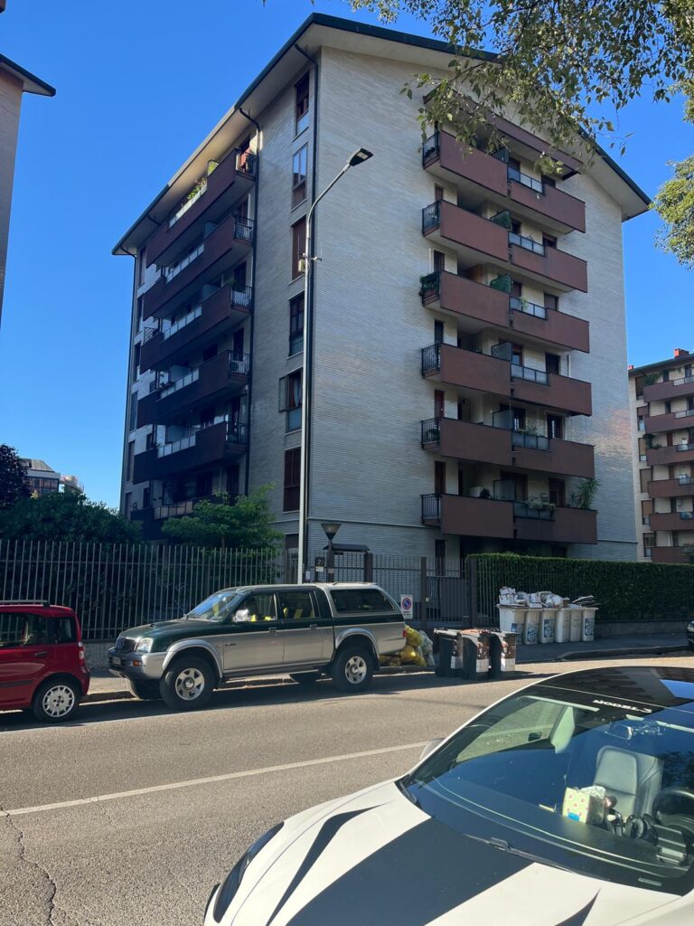 Via Cannero n 18 Trilocale zona Dergano