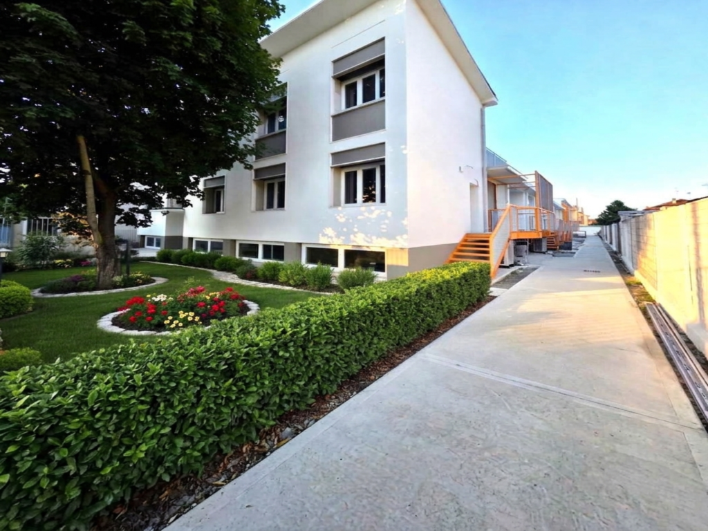 TRILOCALE ABBIATEGRASSO - UNITA' 4