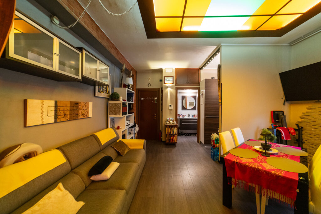 BILOCALE MILANO - VIA MILLELIRE 18