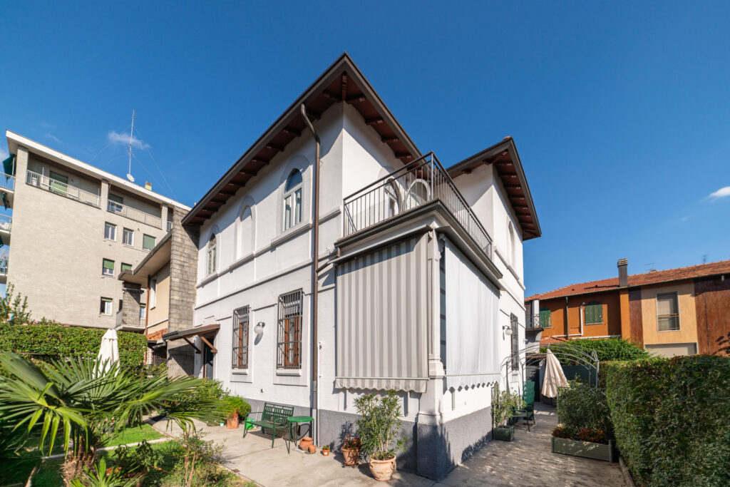 VILLA - VIA VEGLIA 30 MILANO